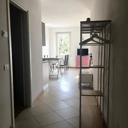 Sonny Apartment *
