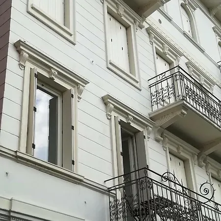 Sonny Apartment